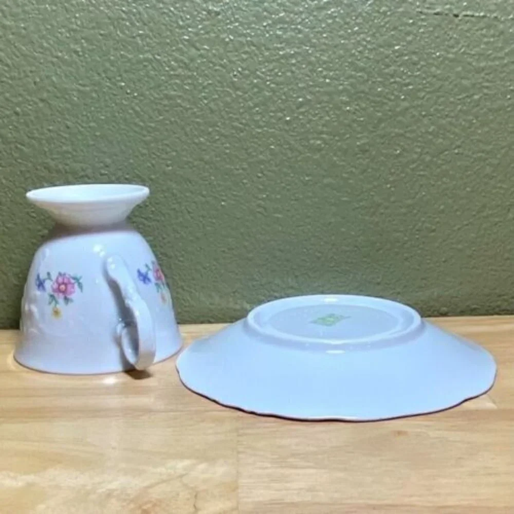 Wawel China • Floral Tea Cup & Saucer Set • Gold Trim • Made In Poland • Rare •‎